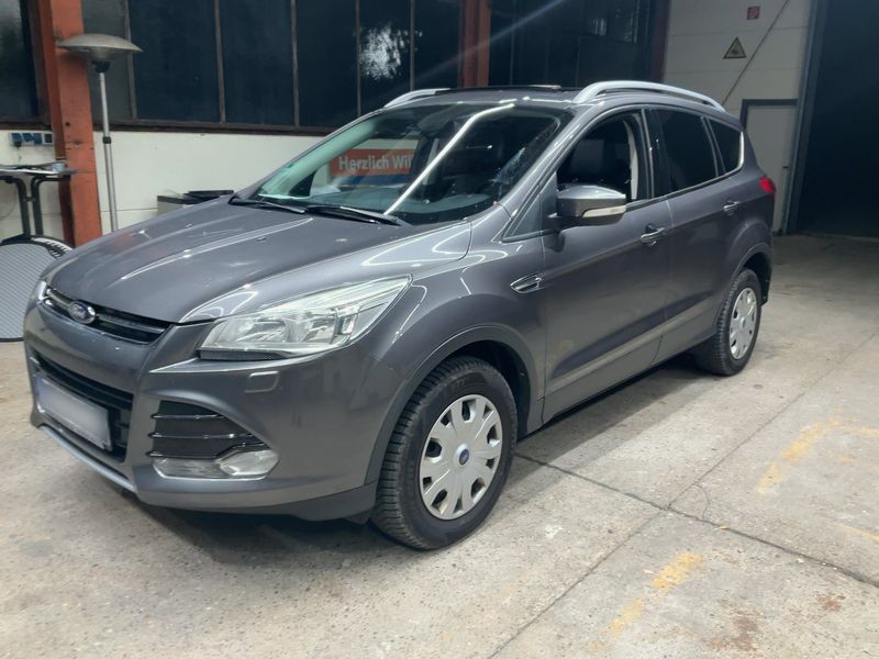 Ford Kuga 2.0 TDCi Titanium — 1/34