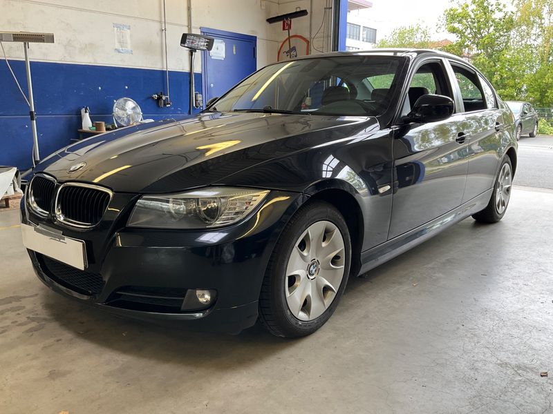BMW 3er 320i — 1/43