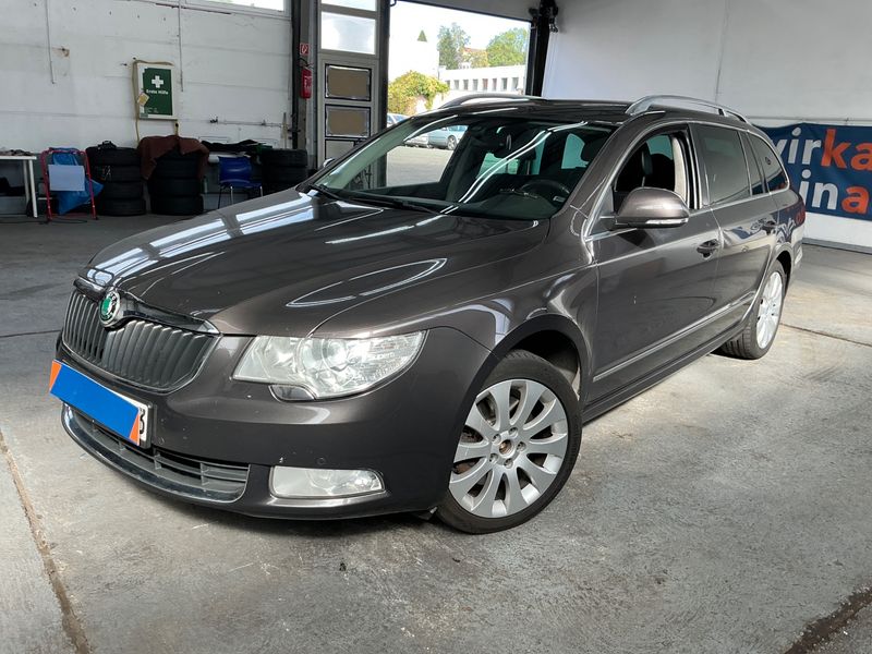 Skoda Superb 1.8 TSI Elegance — 1/39