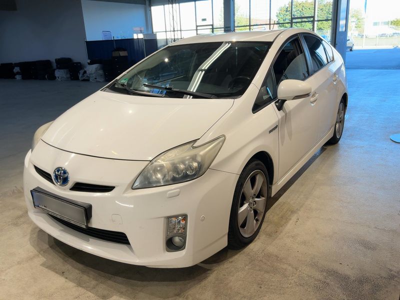 Toyota Prius 1.8 Executive — 1/37