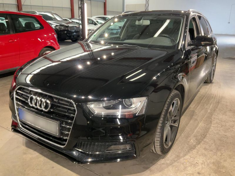 Audi A4 2.0 TDI Attraction — 1/41