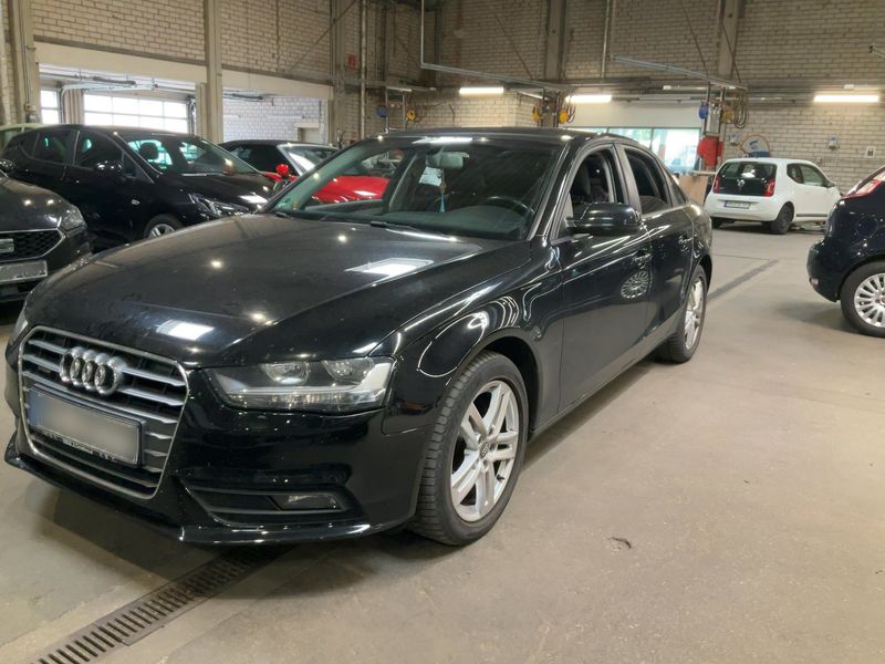 Audi A4 2.0 TDI quattro Attraction
