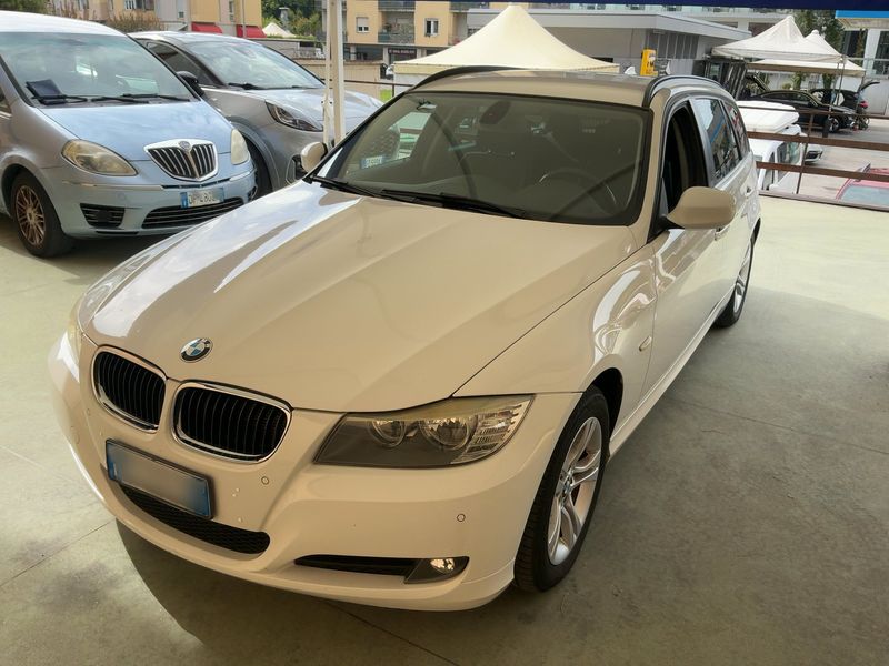 BMW 3er 318d — 1/28