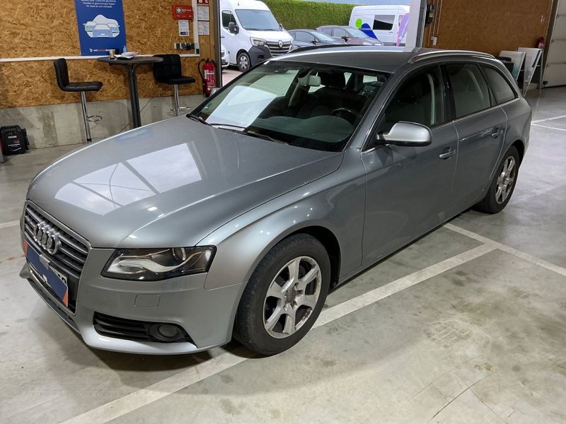 Audi A4 2.0 TDI Attraction — 1/31