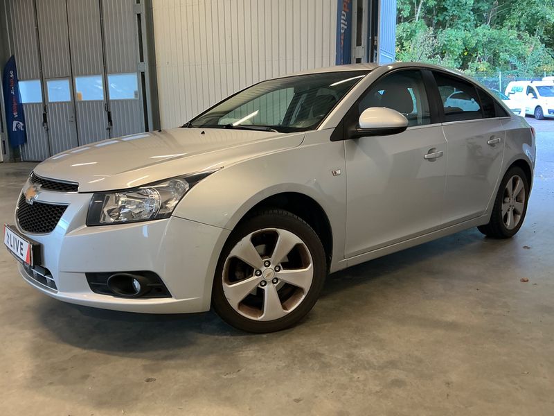 Chevrolet Cruze 1.8 LT — 1/17