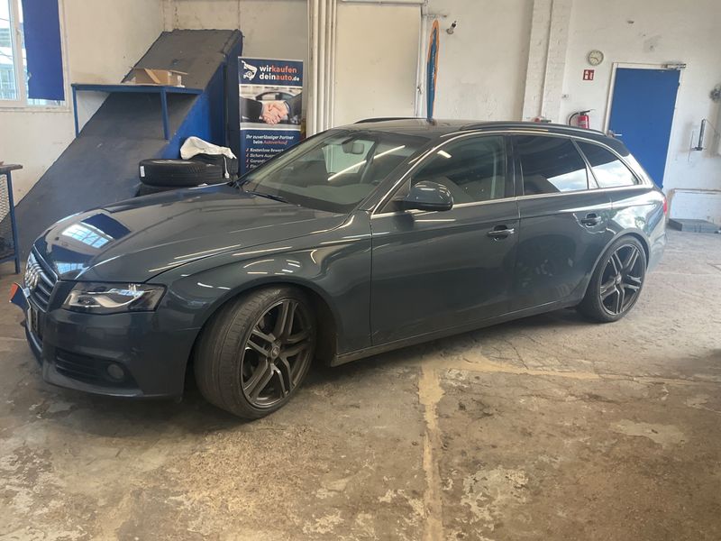 Audi A4 2.0 TFSI Ambiente — 1/51