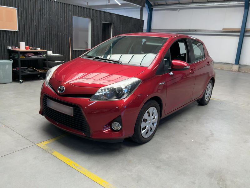 Toyota Yaris 1.5 Hybrid — 1/35