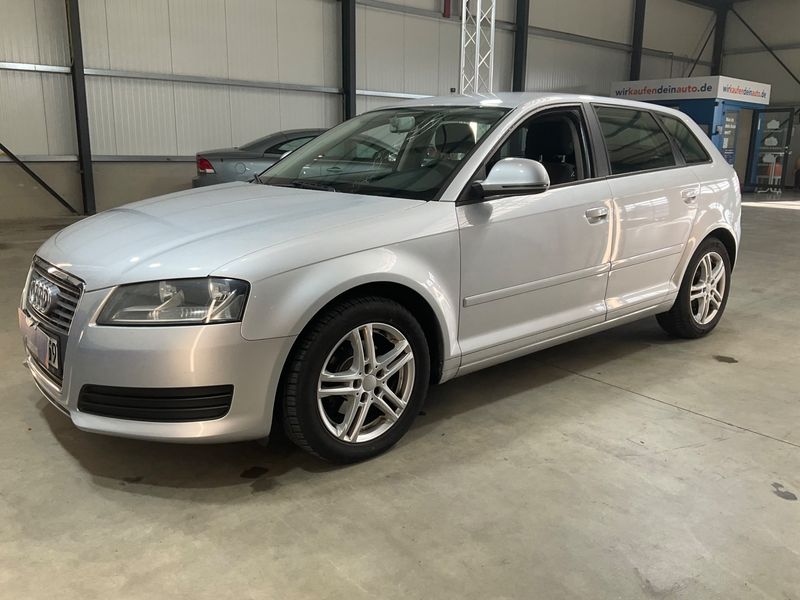 Audi A3 Sportback 1.6 TDI Attraction — 1/41
