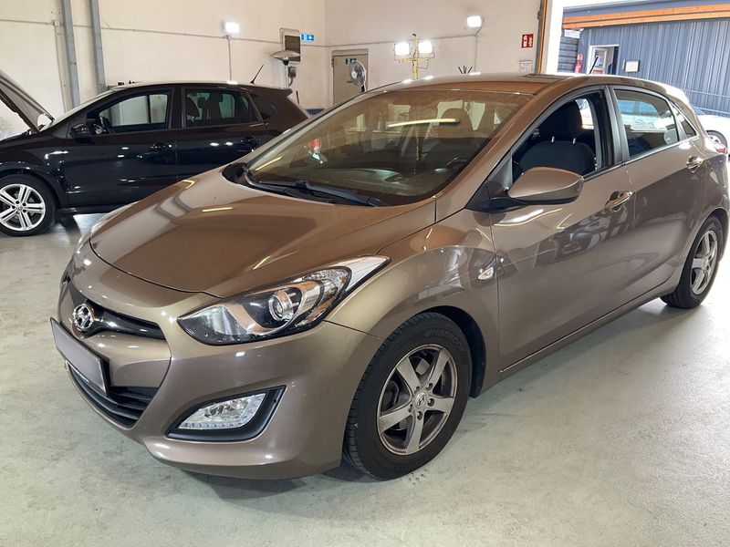 Hyundai i30 1.4 CRDi Europe plus — 1/37