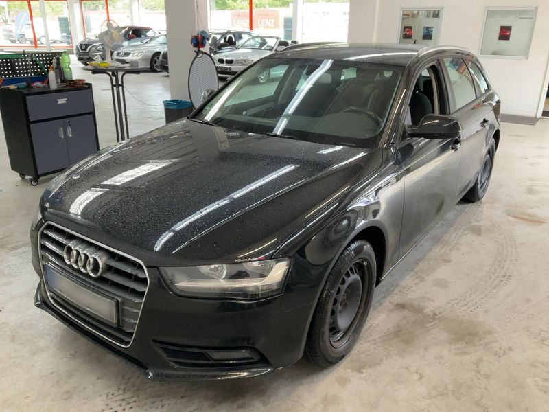 Audi A4 2.0 TDI clean diesel Attraction