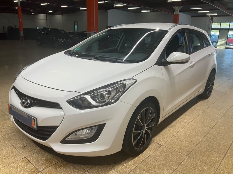Hyundai i30 1.6 CRDi Comfort — 1/36