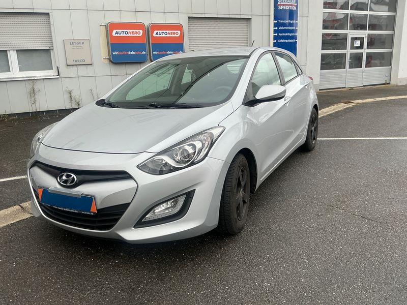 Hyundai i30 1.4 Trend — 1/33