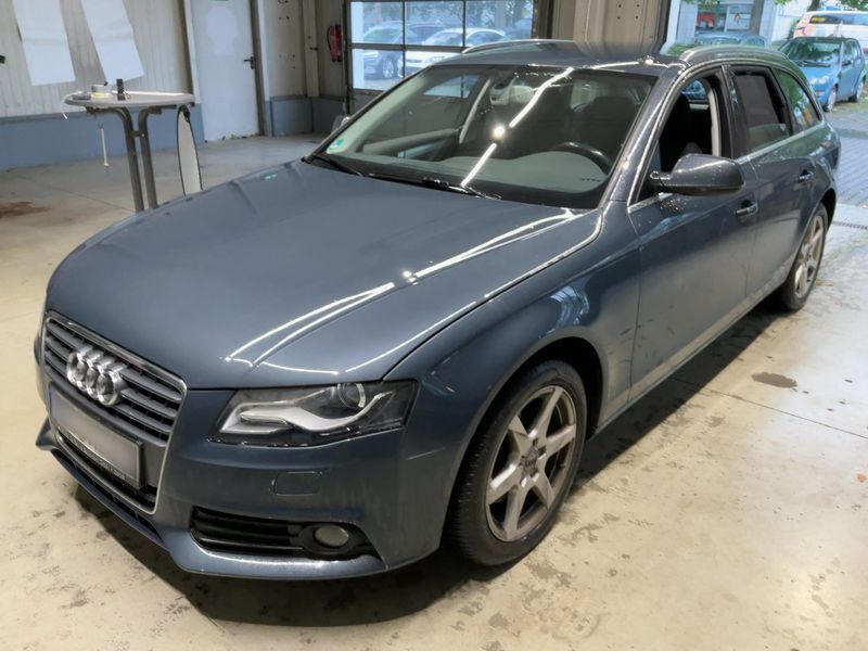 Audi A4 2.0 TDI Ambition — 1/33