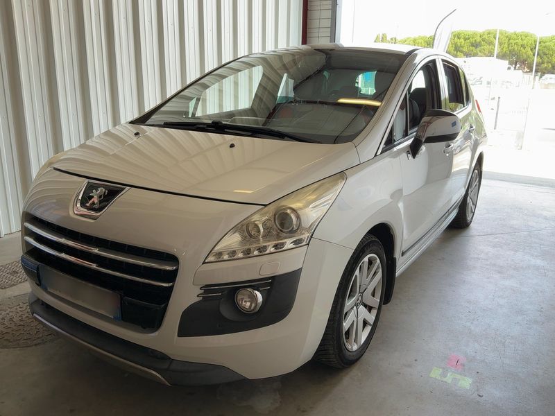 Peugeot 3008 2.0 HDi Hybrid4 Limited Edition — 1/43