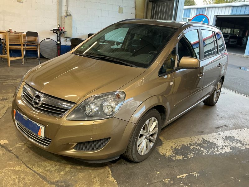 Opel Zafira 1.6 Family — 1/32