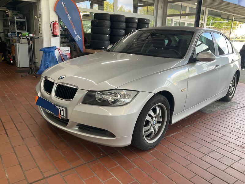 BMW 3er 320i — 1/26