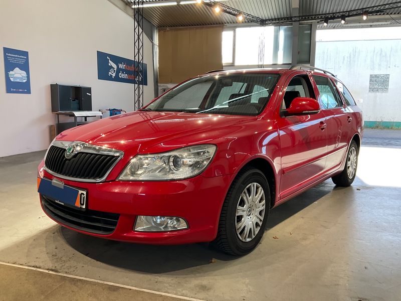 Skoda Octavia 1.4 TSI Ambiente — 1/32