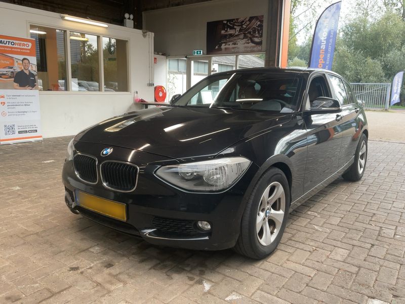 BMW 1er 118d — 1/42