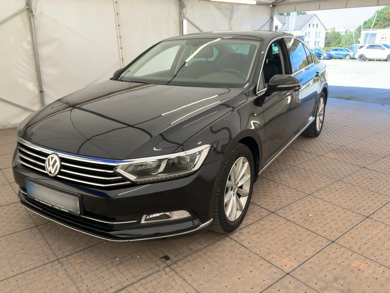 Volkswagen Passat 2.0 TDI Carat BlueMotion Tech — 1/30