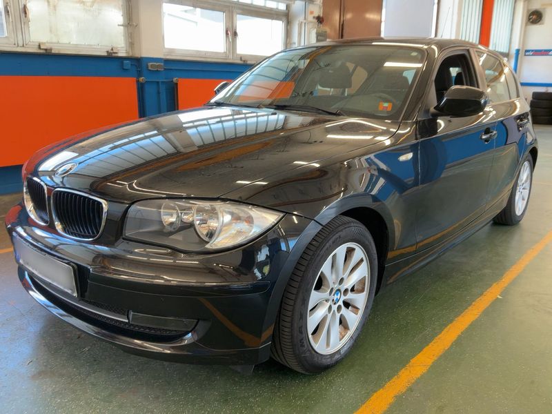 BMW 1er 118d — 1/50
