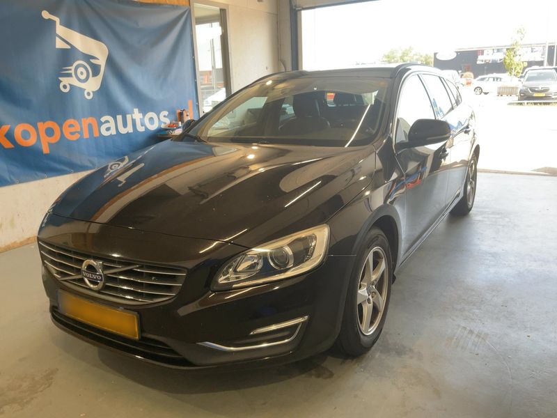 Volvo V60 2.0 T4 Momentum