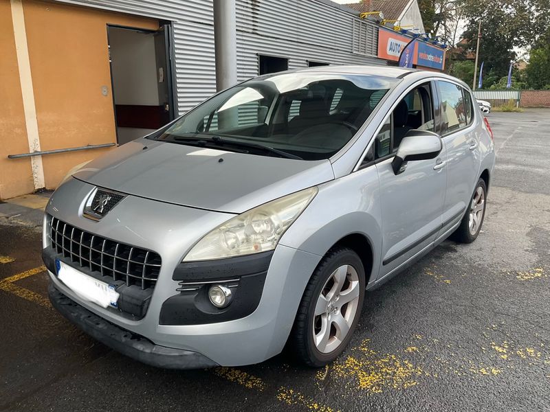Peugeot 3008 1.6 HDi Active — 1/28