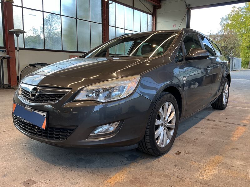 Opel Astra 1.7 CDTI 150 Jahre Opel — 1/58