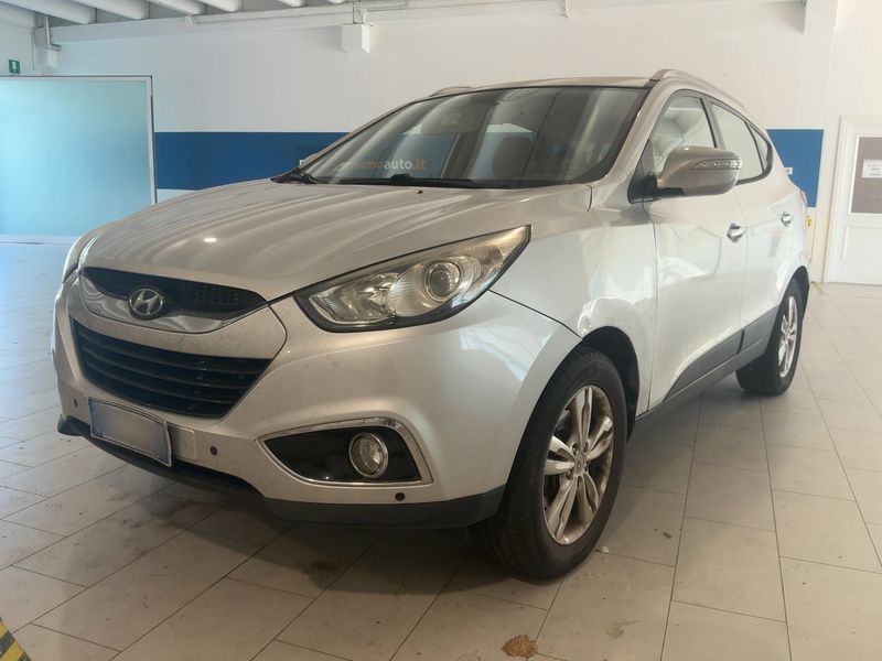 Hyundai ix35 2.0 CRDi Comfort 2WD — 1/36