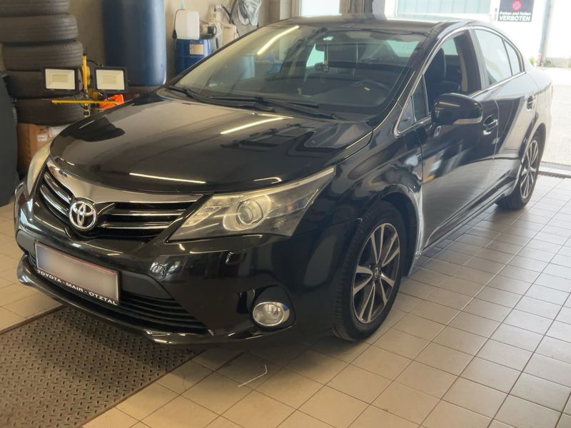 Toyota Avensis 2.0 D-4D — 1/66