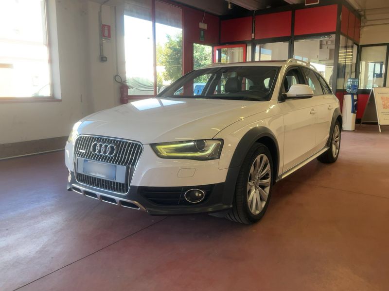 Audi A4 Allroad 3.0 V6 TDI — 1/31