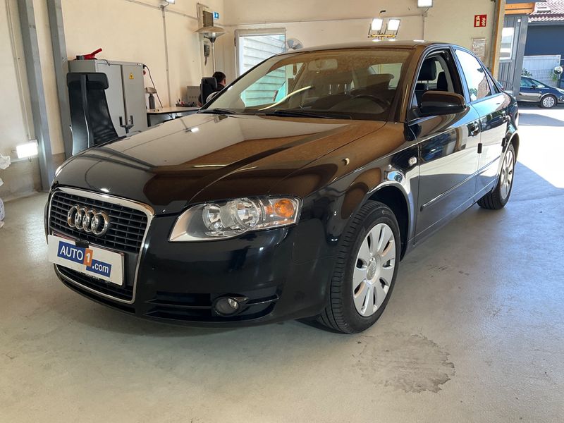 Audi A4 1.9 TDI Komfort Edition — 1/32