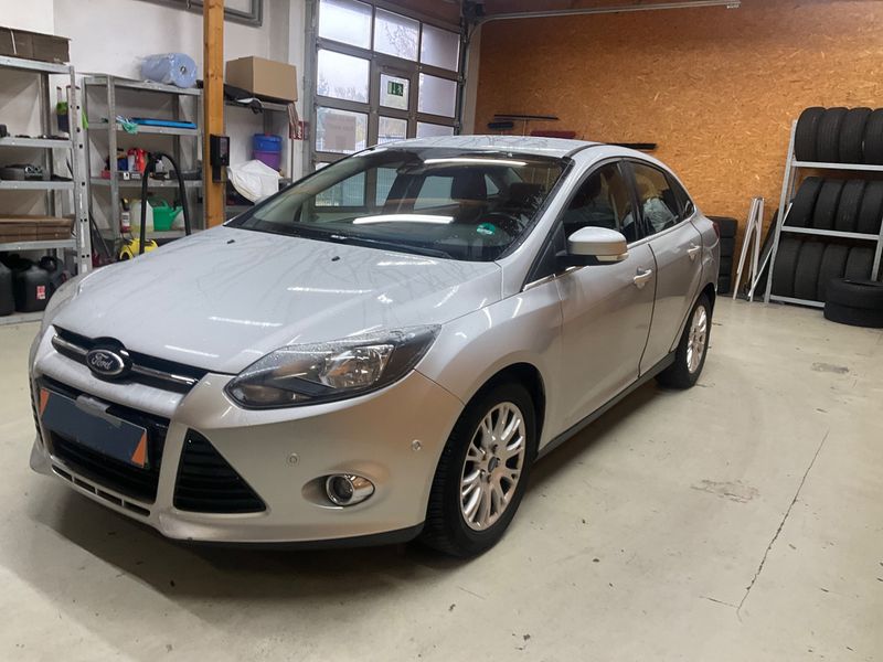 Ford Focus 1.6 EcoBoost Titanium — 1/20