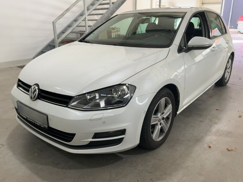 Volkswagen Golf VII 1.6 TDI Comfortline BlueMotion Tech — 1/38