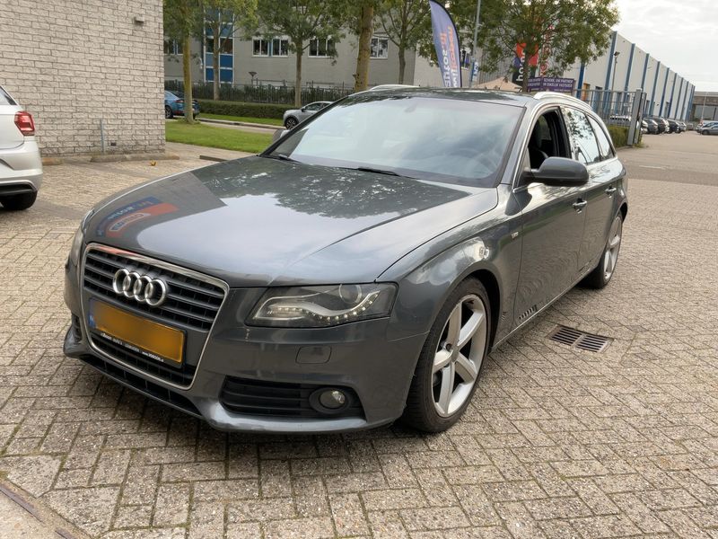 Audi A4 1.8 TFSI S line Sportpaket plus — 1/43