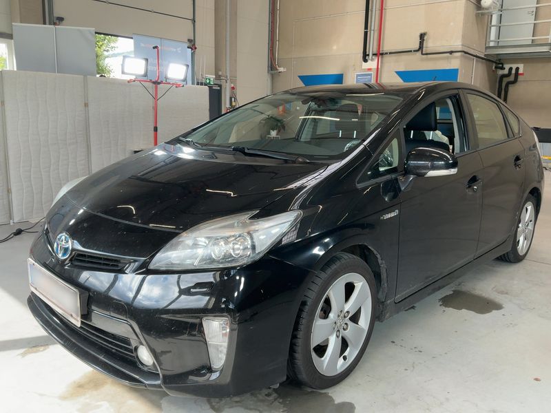 Toyota Prius 1.8 Premium — 1/65