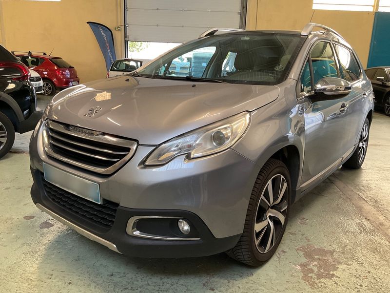 Peugeot 2008 1.6 Allure — 1/32
