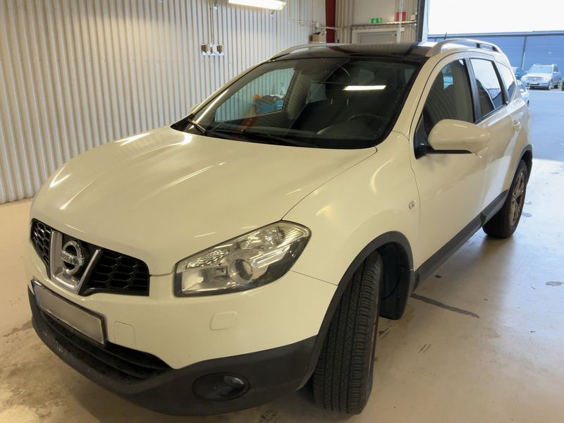 Nissan Qashqai+2 2.0 dCi Tekna 4x4 — 1/31