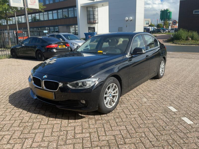 BMW 3er 320i EfficientDynamics Edition — 1/36