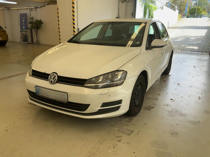 Volkswagen Golf VII 1.6 TDI Comfortline BlueMotion Tech — 1/37