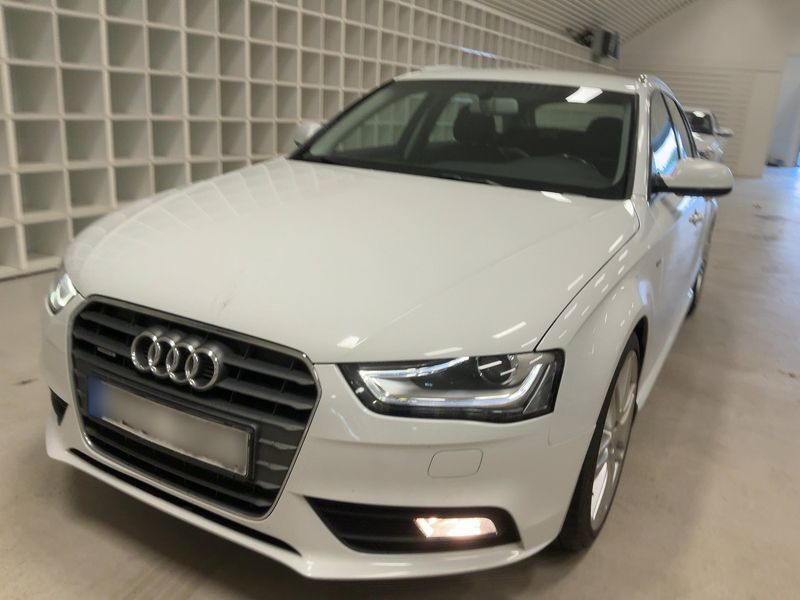 Audi A4 2.0 TDI quattro Attraction — 1/26