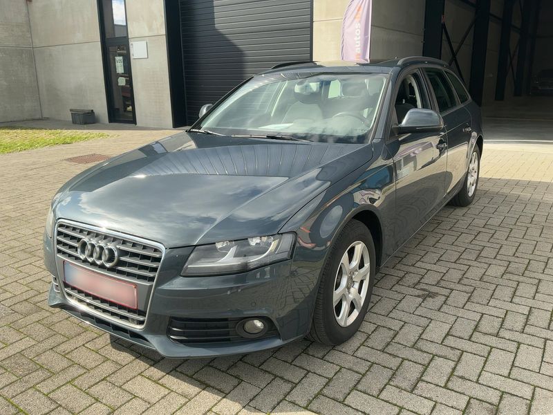 Audi A4 2.0 TDI Attraction — 1/41
