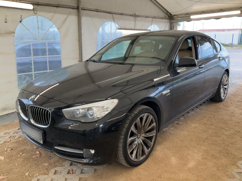 BMW 5er 530d GT xDrive — 1/71