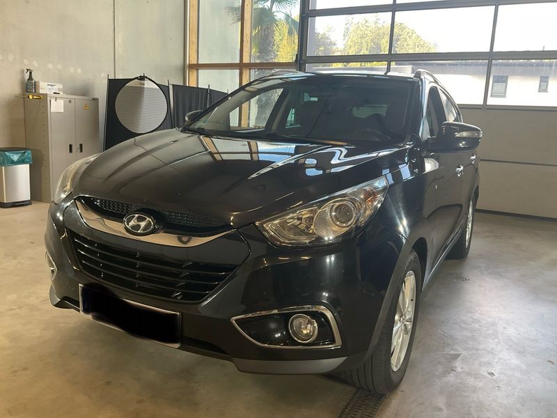 Hyundai ix35 1.7 CRDi Premium 2WD — 1/24