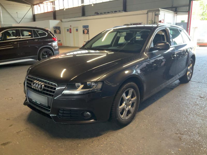 Audi A4 1.8 TFSI Attraction — 1/36