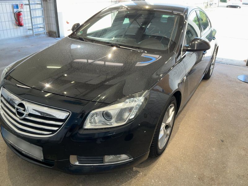 Opel Insignia 2.0 CDTI Biturbo Sport — 1/32
