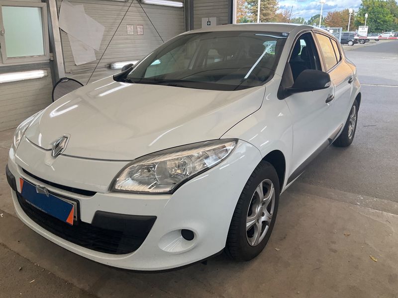 Renault Megane 1.6 Authentique — 1/33
