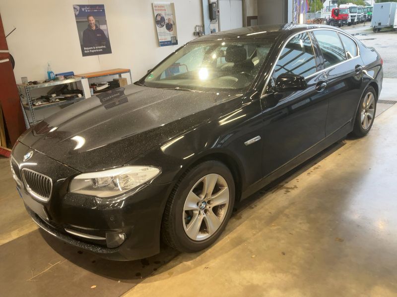 BMW 5er 520d — 1/32