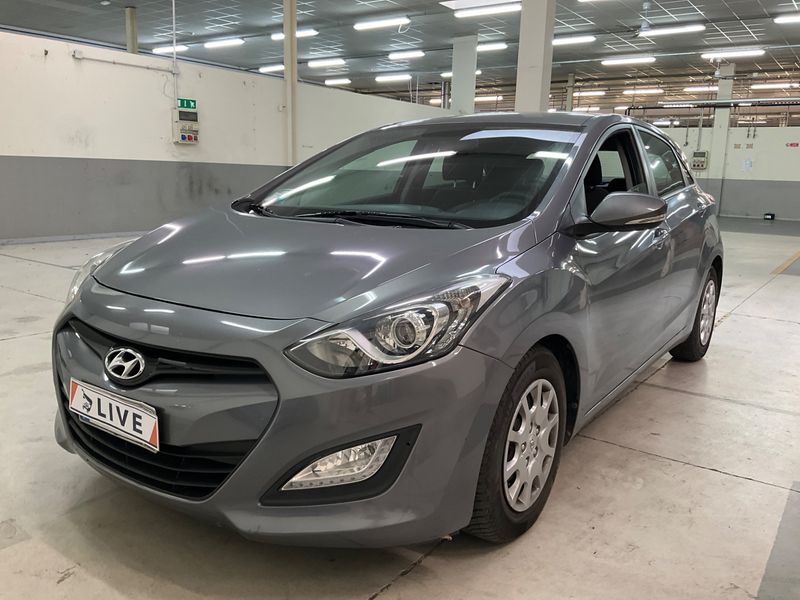 Hyundai i30 1.6 CRDi Comfort — 1/18