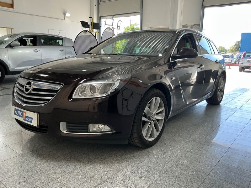Opel Insignia Sports Tourer 2.0 CDTI Cosmo 4x4 — 1/54