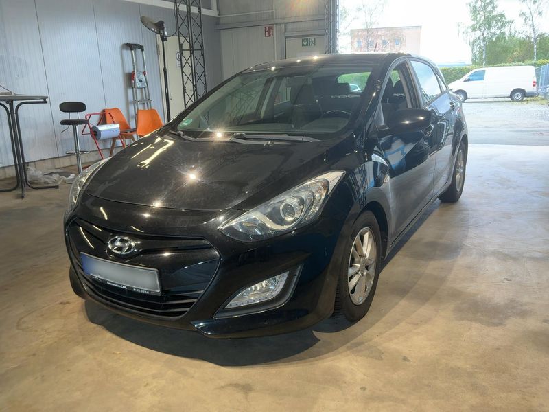 Hyundai i30 1.6 CRDi FIFA World Cup Edition — 1/51